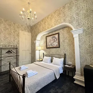 boutique-hotel-alegria.alltbilisihotels.com/